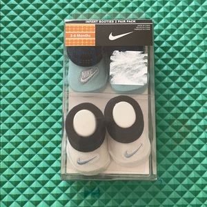 COPY - Nike infant booties white blue